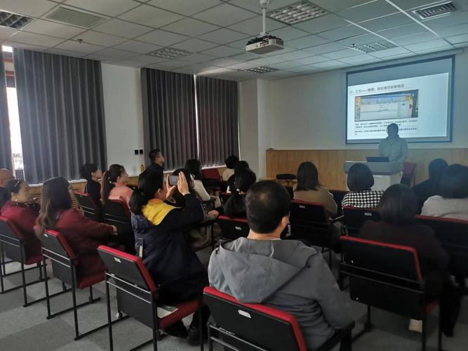 信息技術部開展流通館員業務培訓-西安科技大學圖書館